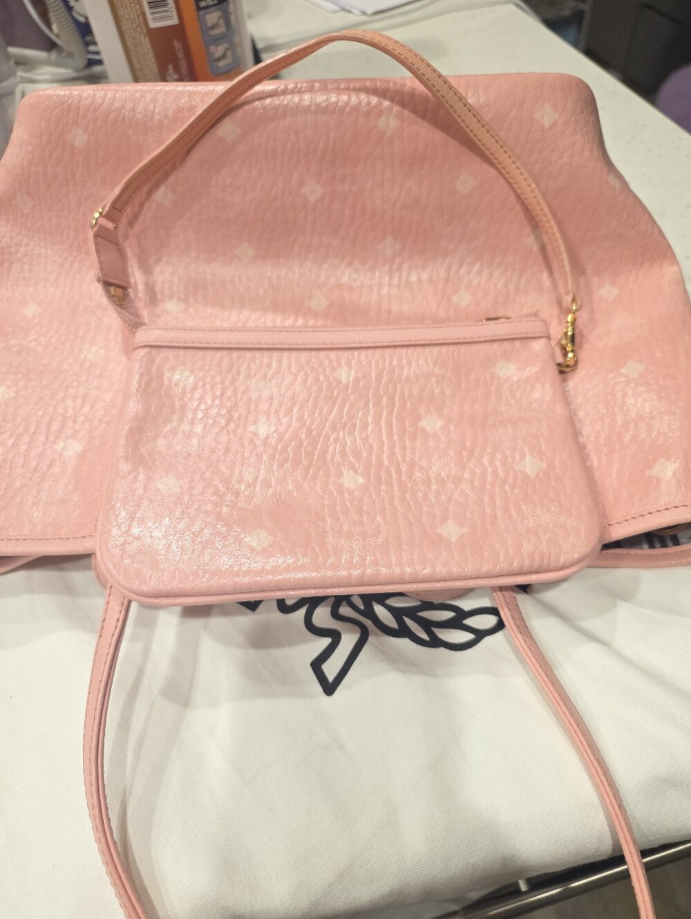 🎀✨️ MCM Pink Leather Tote with Matching Wristlet✨️🎀 - Picture 10 of 12